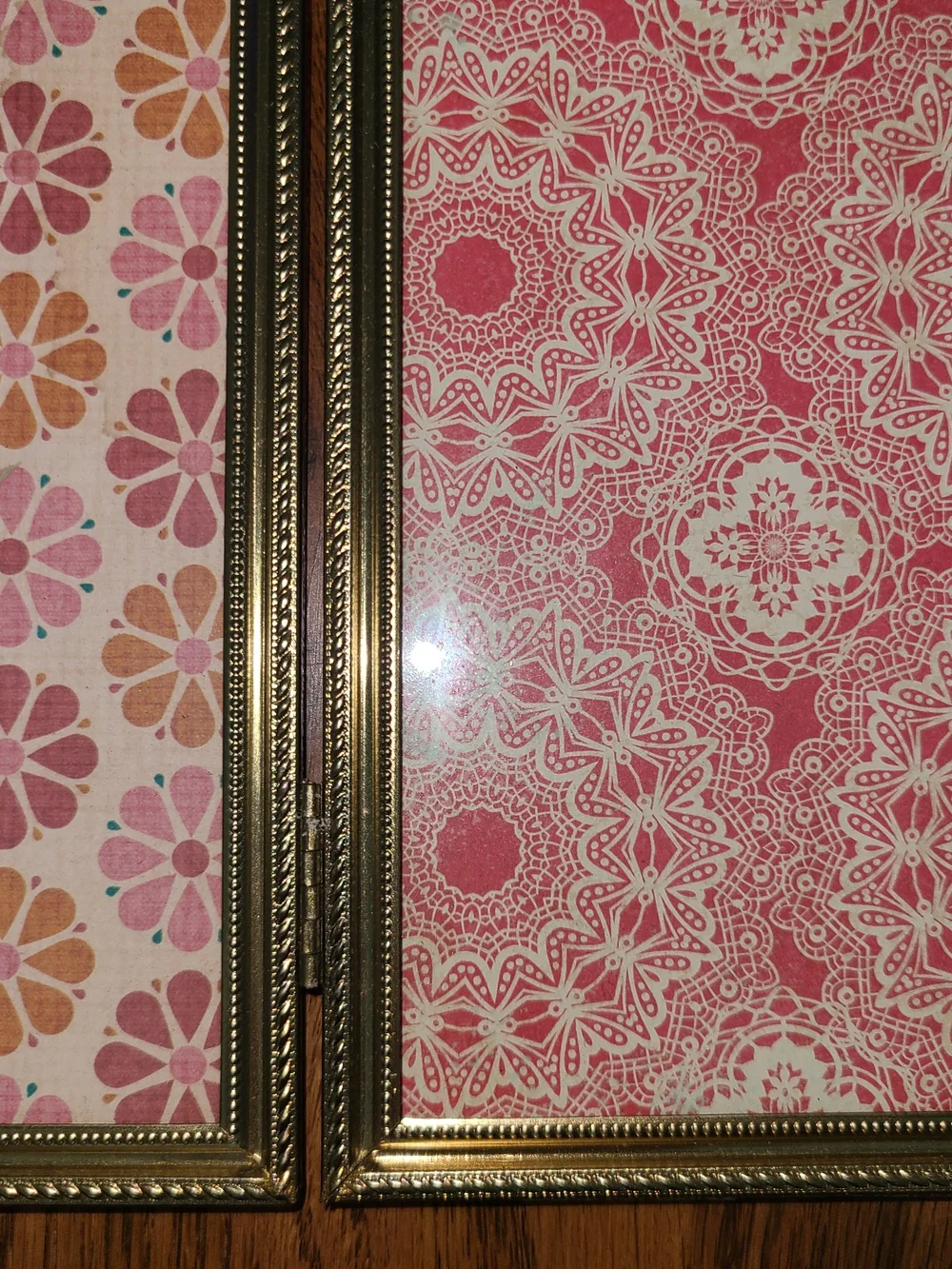 Metalcraft Vintage Hinged Picture Frame Duo